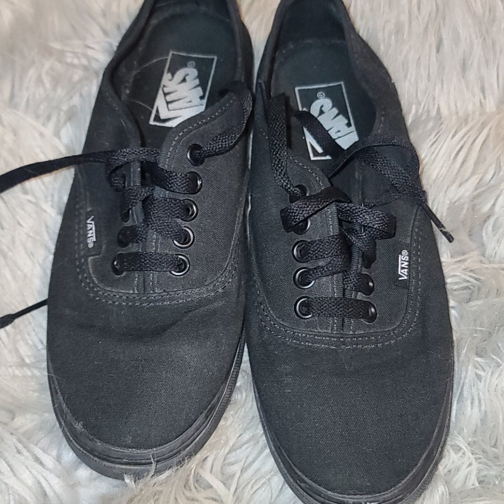 Vans - Picture 2 of 4